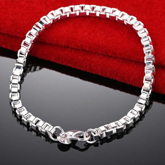 Beautiful Venetian Box Style Ladies Bracelet - Picture 6 of 6